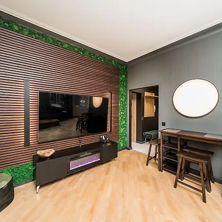 Vibrant Downtown Apartment